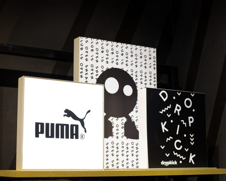 Dropkick D5- Lightbox Signage