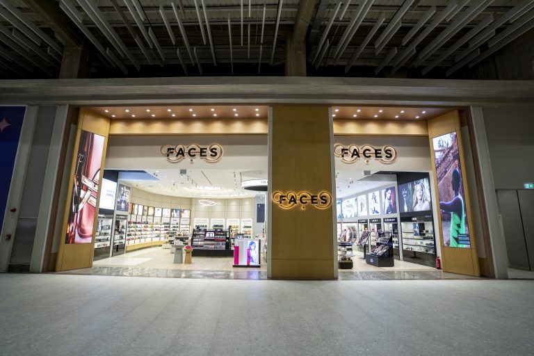 Faces D5- Storefront LED Panorama