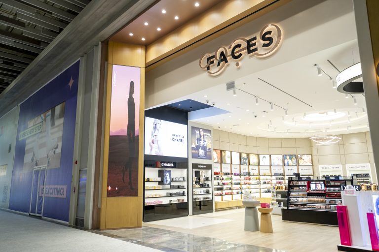 Faces D5- Vertical LED Pillar Display