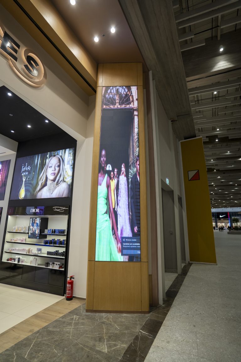 Faces D5- High-Resolution Branding Pillar